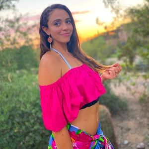 Flirty off the shoulder pink crop top